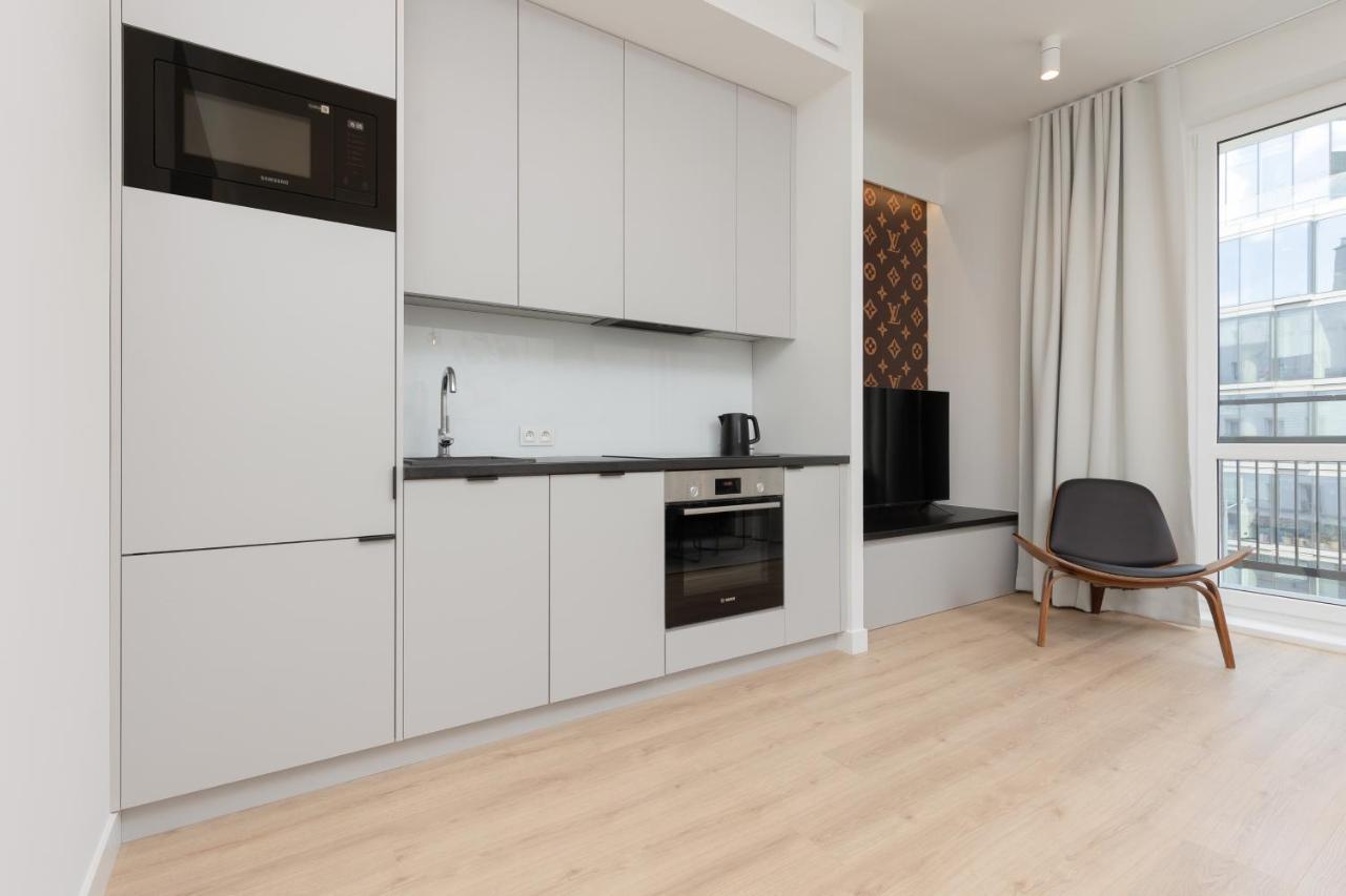 Fashionable City Center Apartment By Noclegi Renters Warschau Buitenkant foto